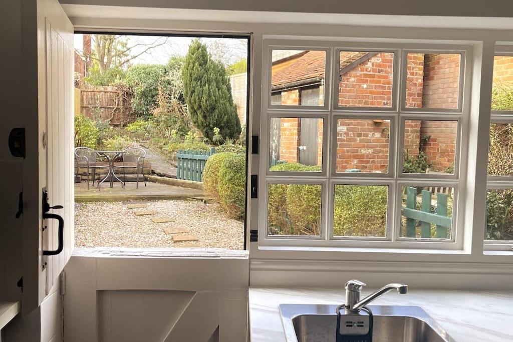 Entire Georgian Luxury Home - 3 Storey- High St Henley-In-Arden -Two Bedrooms-Sleeps 4 外观 照片