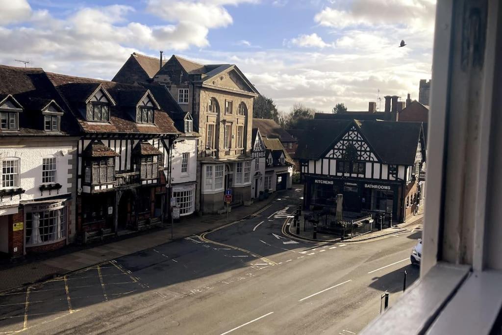 Entire Georgian Luxury Home - 3 Storey- High St Henley-In-Arden -Two Bedrooms-Sleeps 4 外观 照片