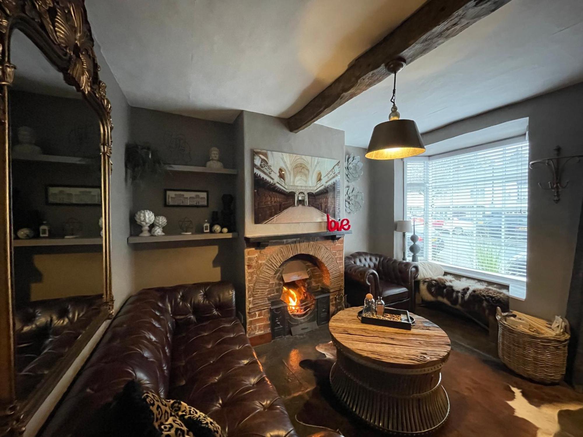 Entire Georgian Luxury Home - 3 Storey- High St Henley-In-Arden -Two Bedrooms-Sleeps 4 外观 照片