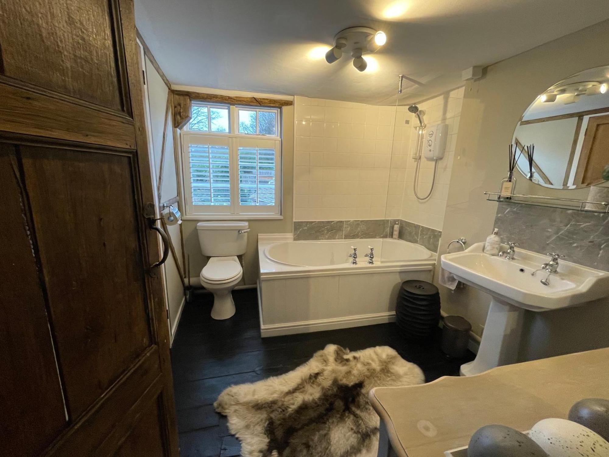 Entire Georgian Luxury Home - 3 Storey- High St Henley-In-Arden -Two Bedrooms-Sleeps 4 外观 照片