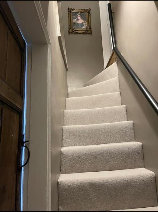 Entire Georgian Luxury Home - 3 Storey- High St Henley-In-Arden -Two Bedrooms-Sleeps 4 外观 照片