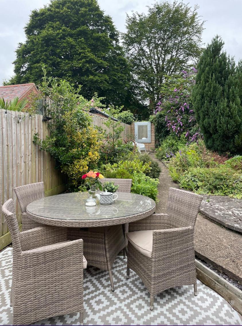 Entire Georgian Luxury Home - 3 Storey- High St Henley-In-Arden -Two Bedrooms-Sleeps 4 外观 照片